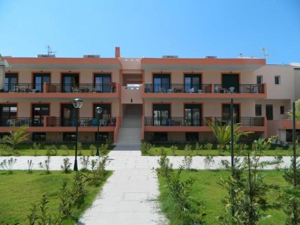 Stefania Sun Apartments นิกิติ ภายนอก รูปภาพ